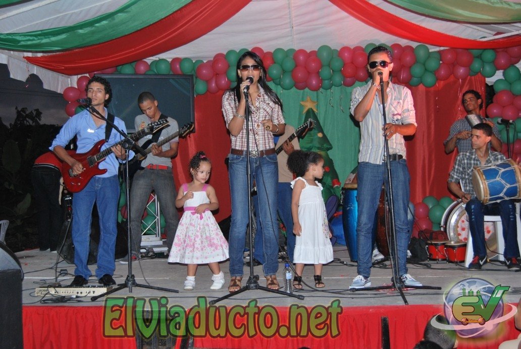 Participación de Los Muchachos del Swing a ritmo de merengue y bachata, talentos jóvenes de esta ciudad de Moca.